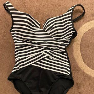 NEW Miraclesuit, Fabulous bathing suit, black and white, Size 16